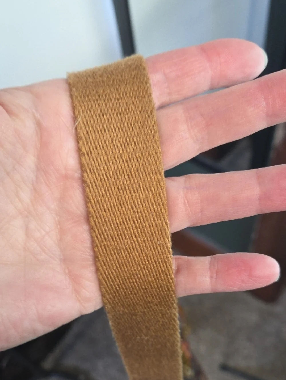 Fossil Floral Crossbody Bag - Gray with Multicolor Flowers - Picture 6 of 10